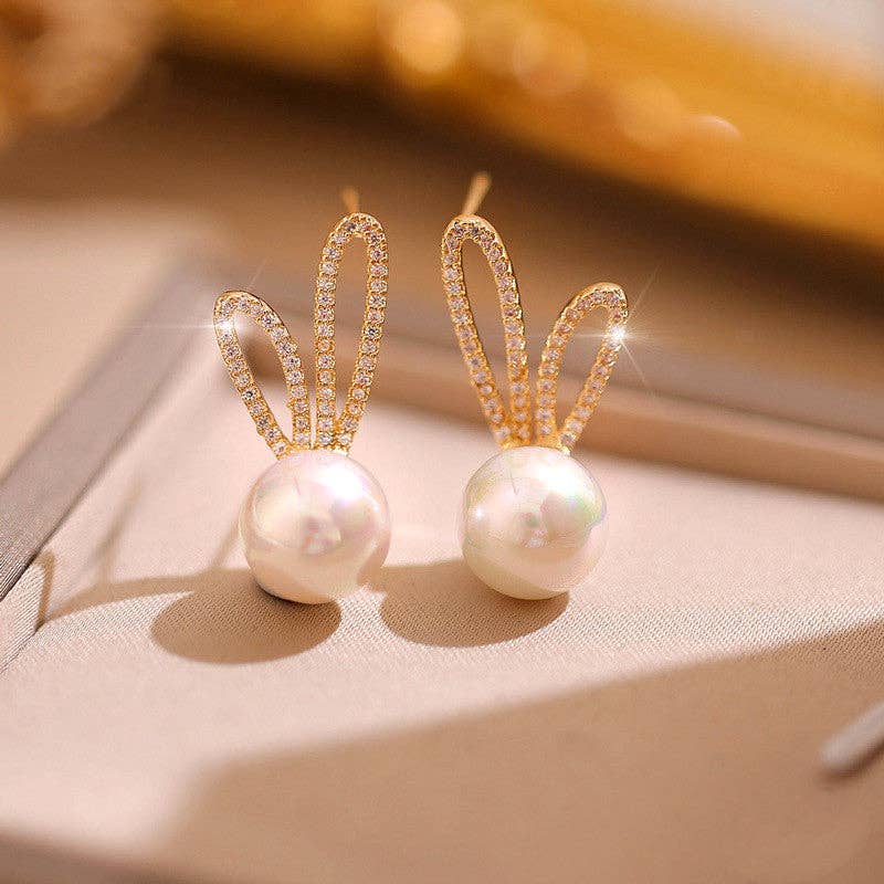 Bunny Ears Pearl Earrings