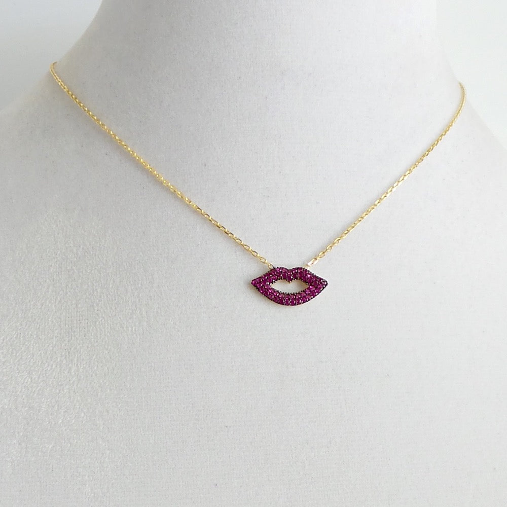 Lips Charm Necklace - Estilo Concept Store