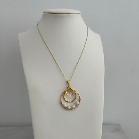 Gold Circle Pearl Necklace