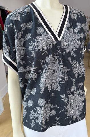 Entro Black Floral Oversized V Neck Top CW