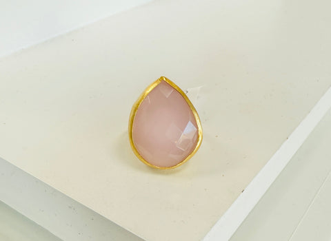 Teardrop Gemstone Rose Quartz Ring