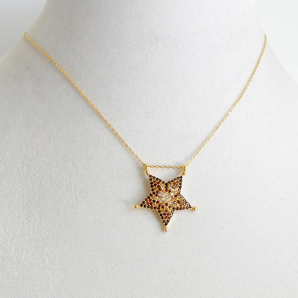 Star Pendant Necklace - Estilo Concept Store